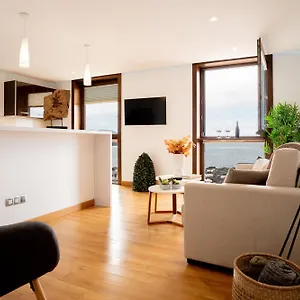 Modern Sea Front In 3 Apartamento
